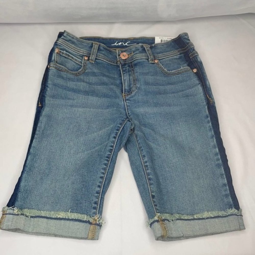 INC Women’s Petite contrast trim cuffed shorts Size 2P
